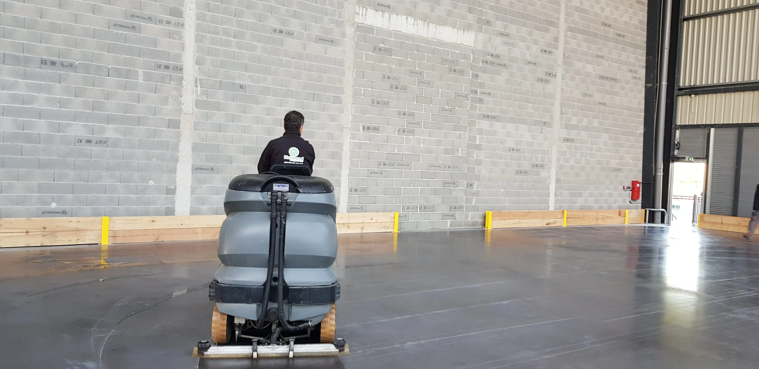 Nettoyage de garage et de hangar
